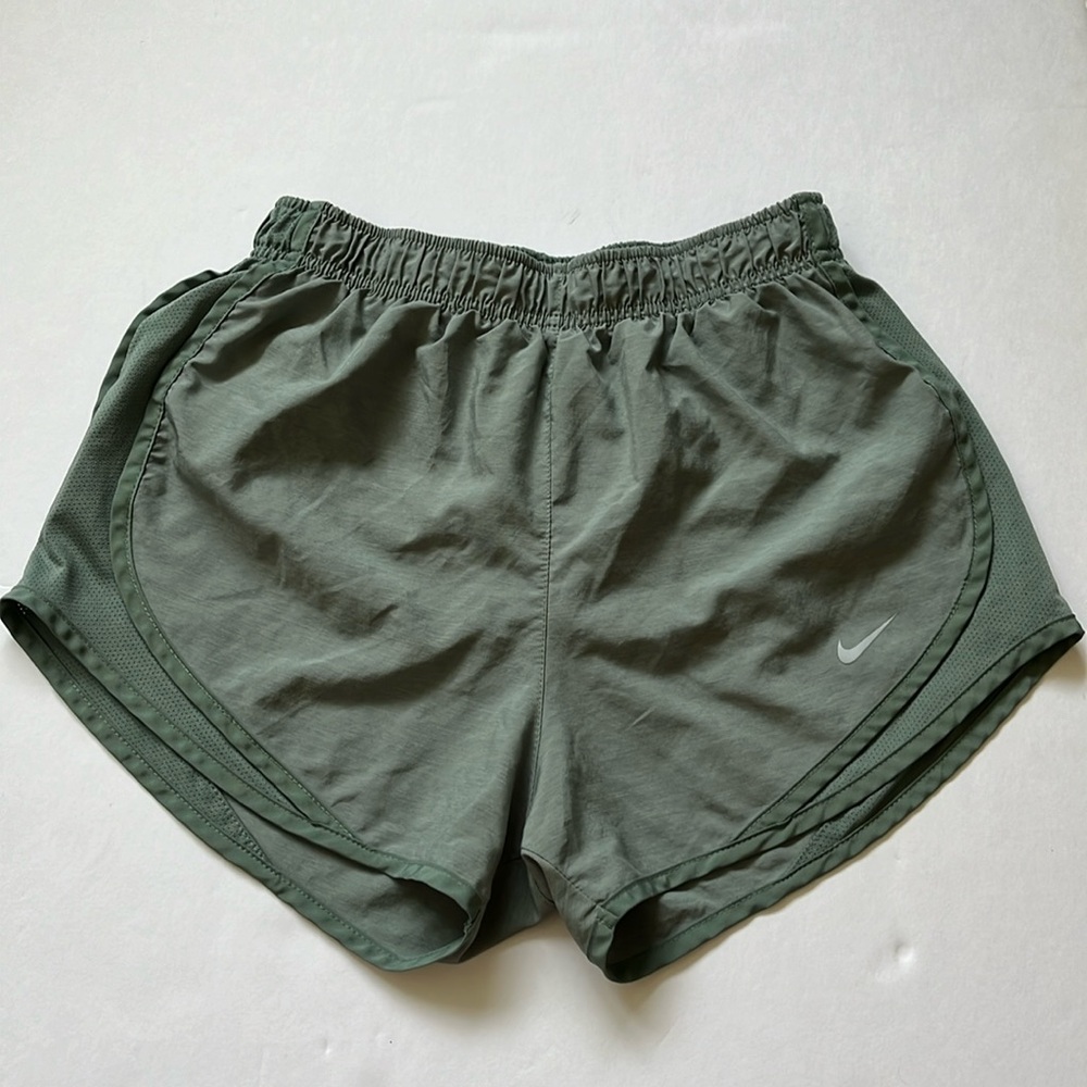 Nike women’s shorts